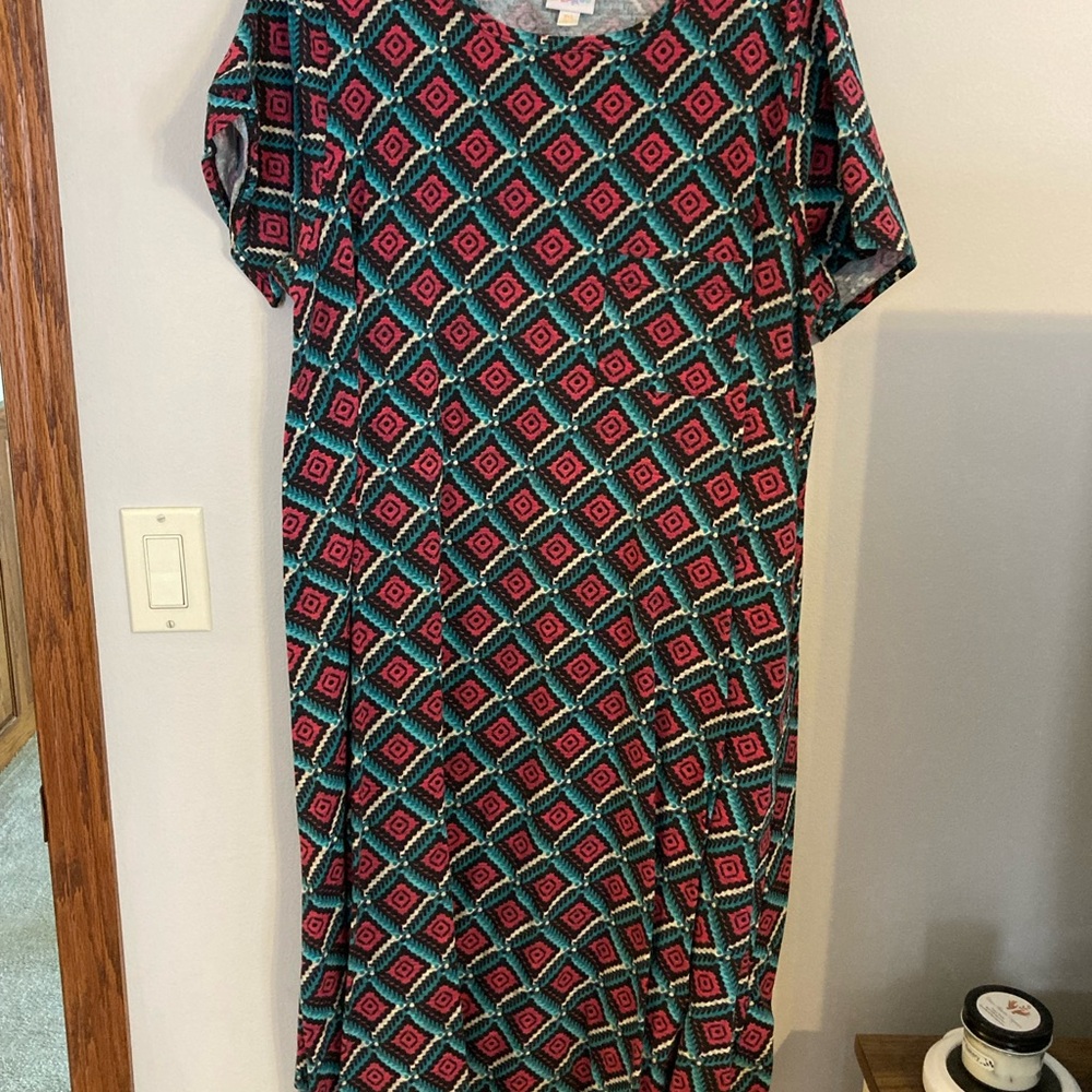 LulaRoe Geometric Patterned Dress in Hot Pink and Green